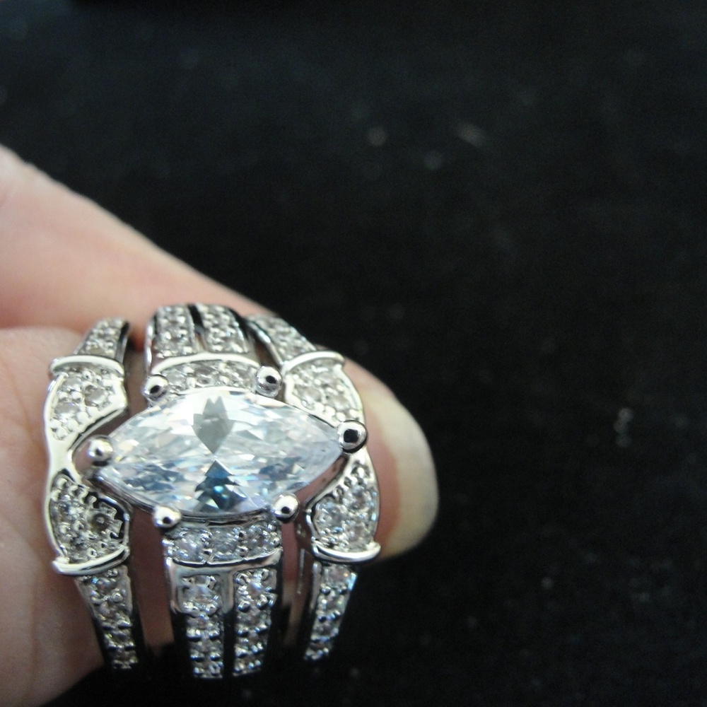 Triple rings CZ